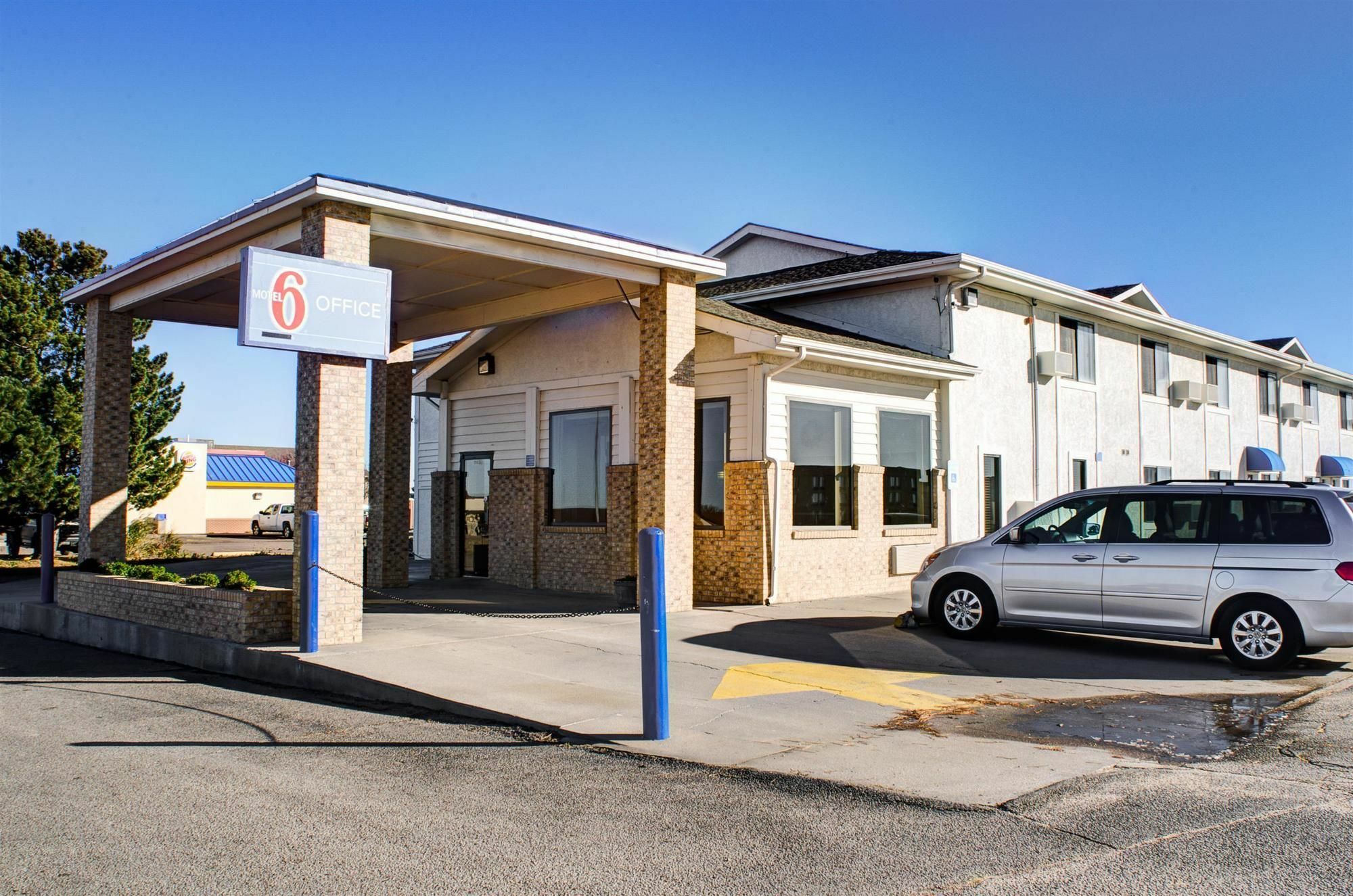Motel 6-Colby, Ks Buitenkant foto