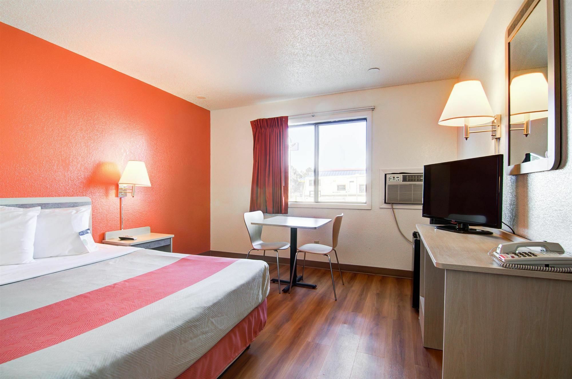 Motel 6-Colby, Ks Buitenkant foto